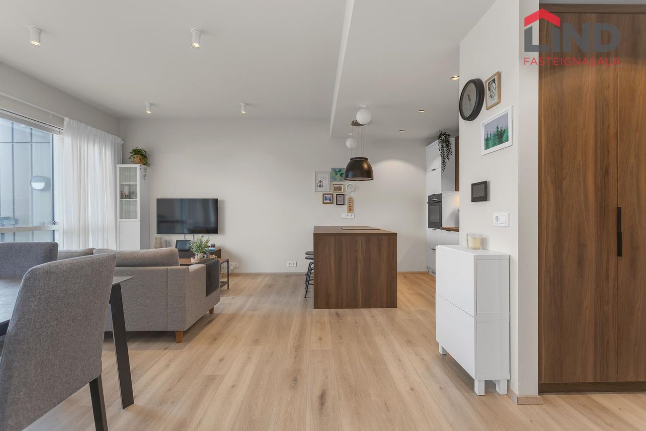 Grensásvegur 1D, 108 Reykjavík