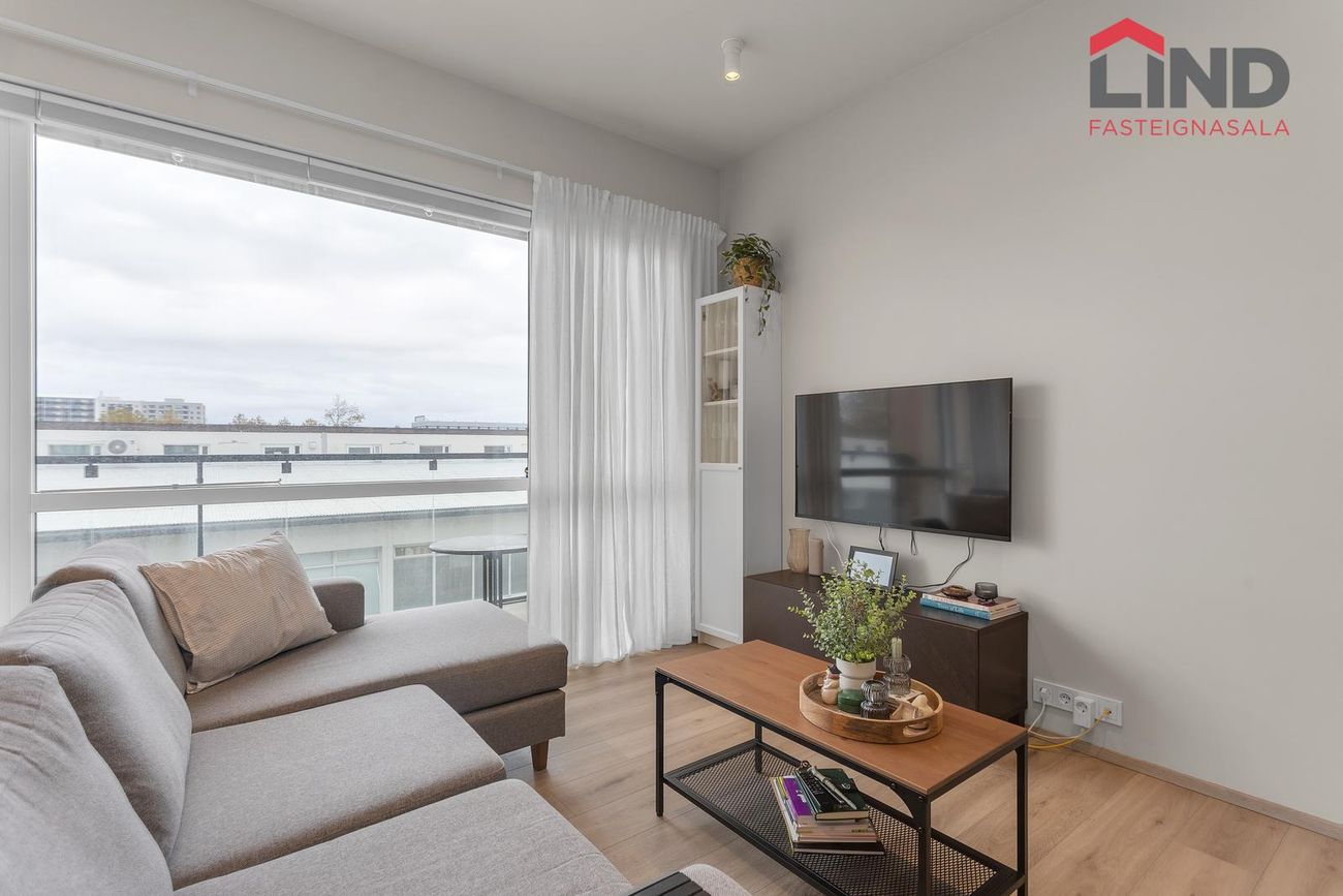 Grensásvegur 1D, 108 Reykjavík