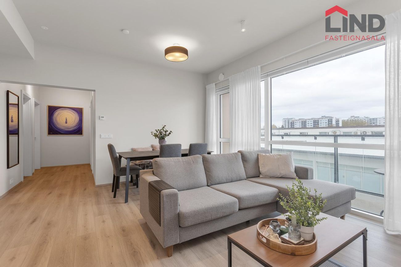 Grensásvegur 1D, 108 Reykjavík