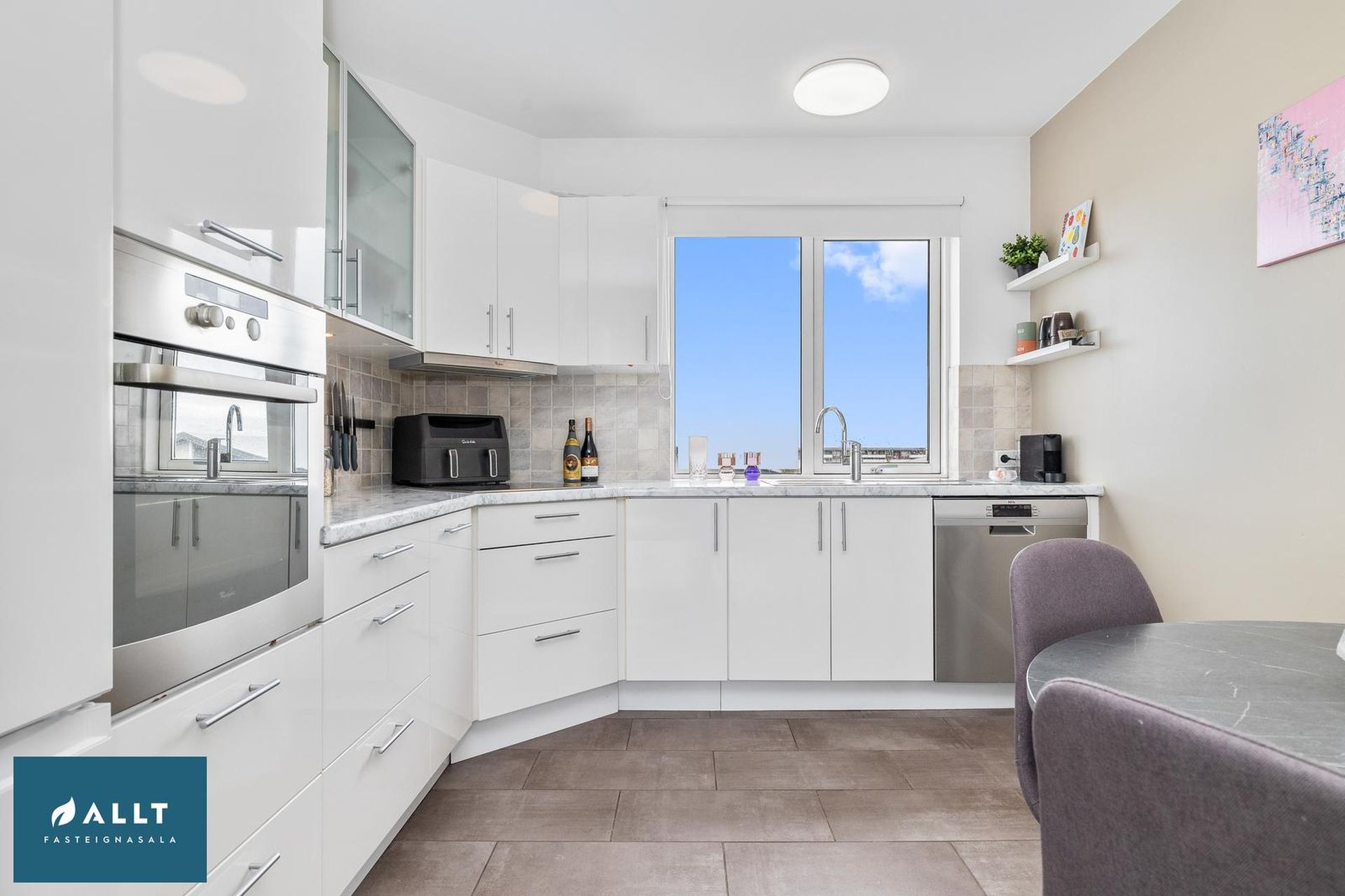 Tjarnabakki 10 - 0205, 260 Reykjanesbær