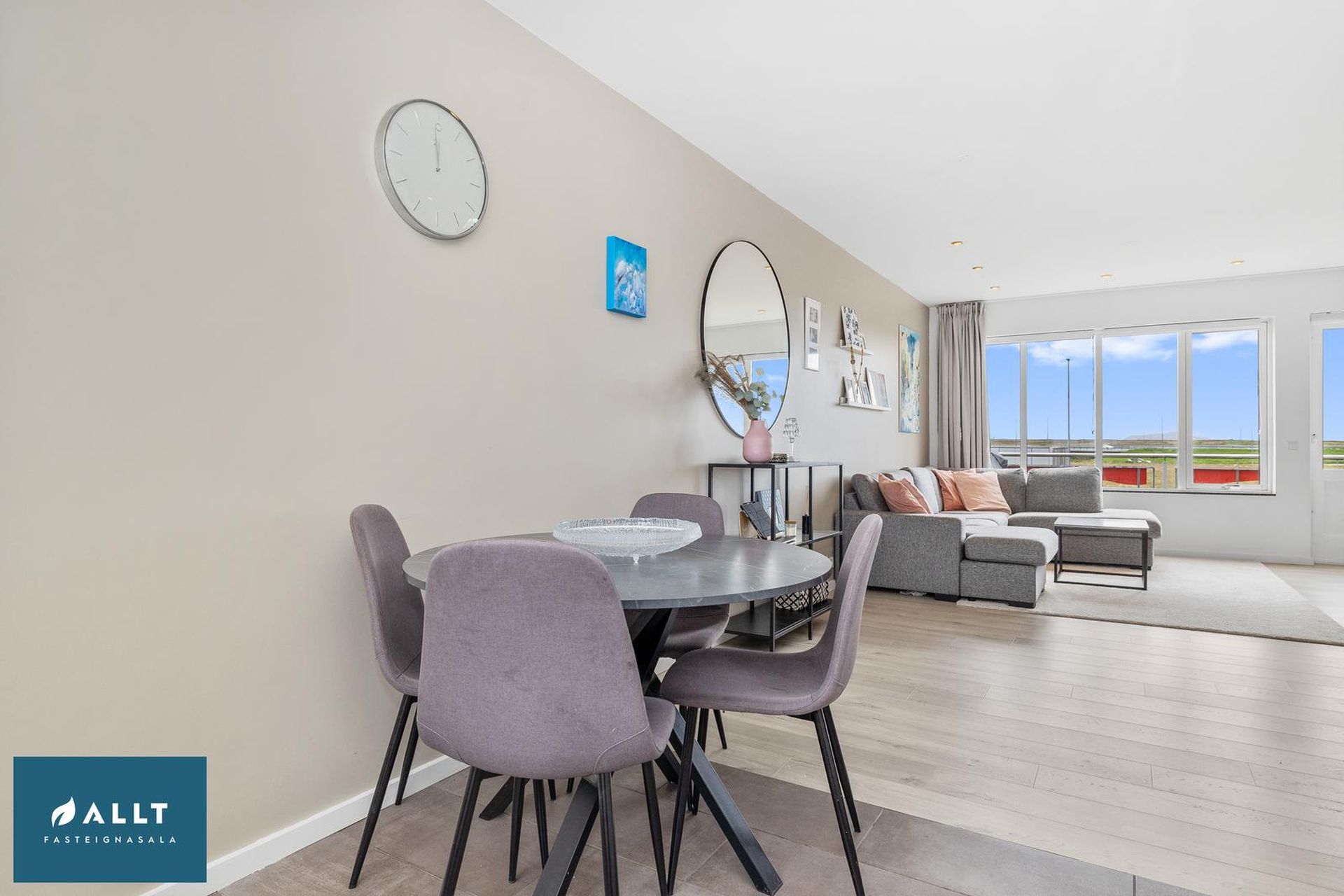 Tjarnabakki 10 - 0205, 260 Reykjanesbær