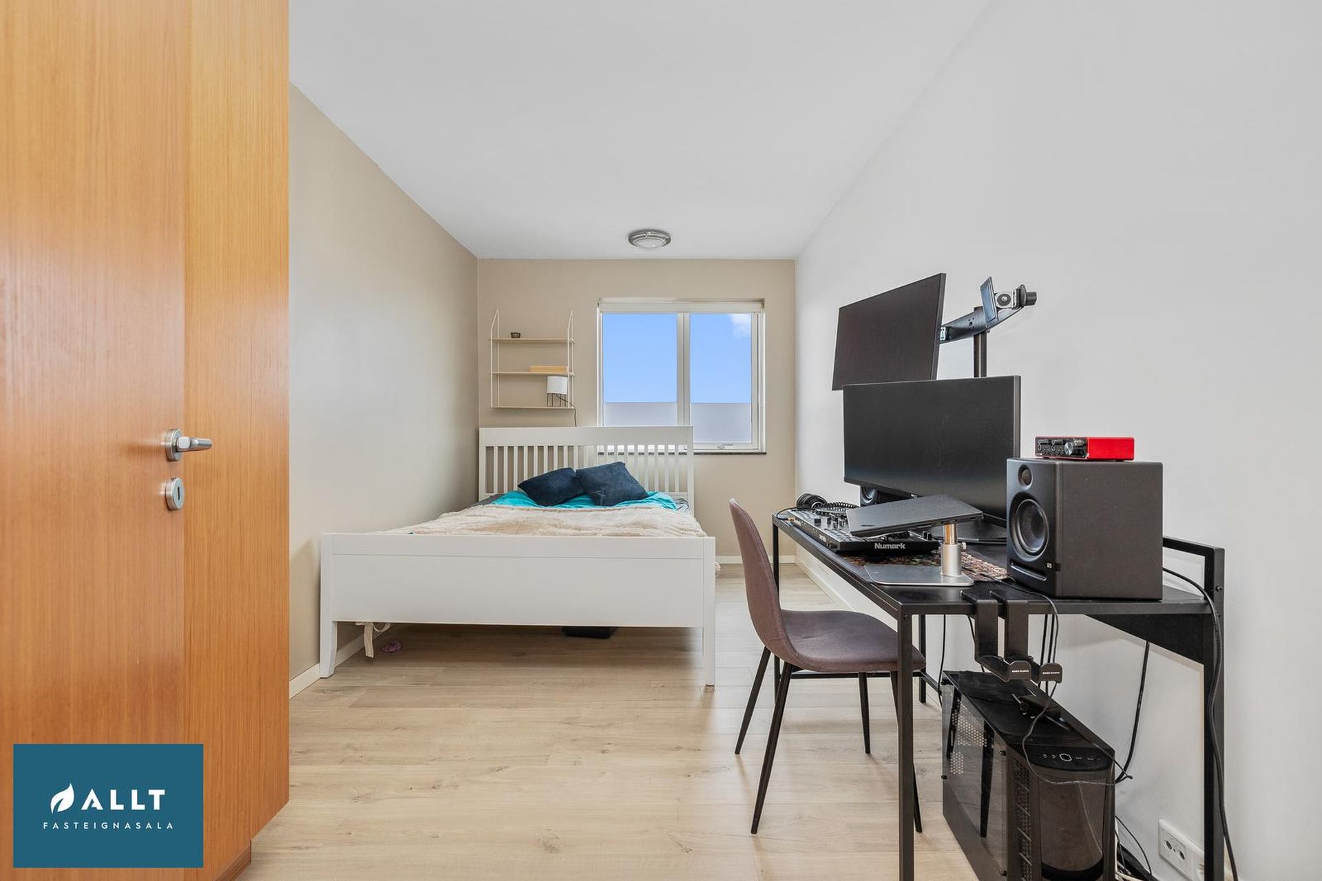 Tjarnabakki 10 - 0205, 260 Reykjanesbær