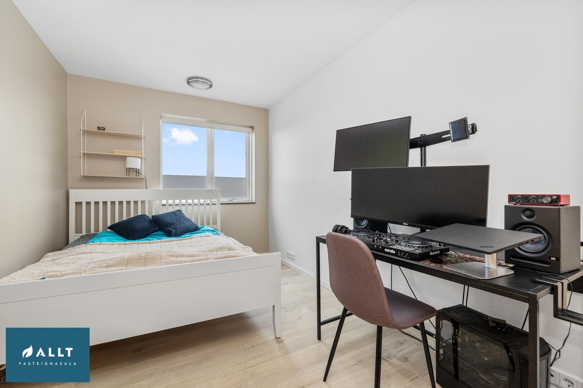 Tjarnabakki 10 - 0205, 260 Reykjanesbær