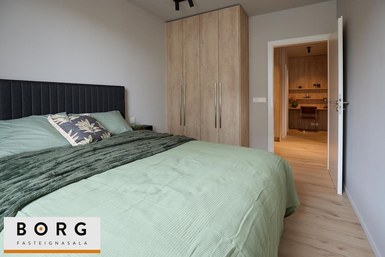 Baughamar 5, 221 Hafnarfjörður