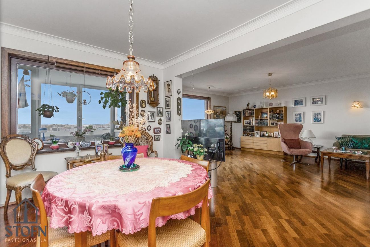Sólheimar 23, 104 Reykjavík