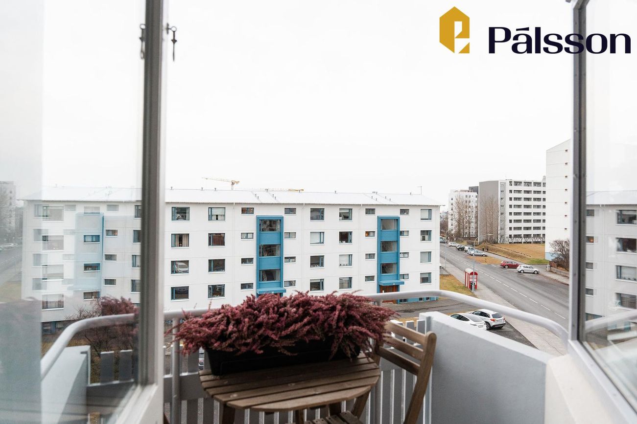 Gnoðarvogur 38, 104 Reykjavík