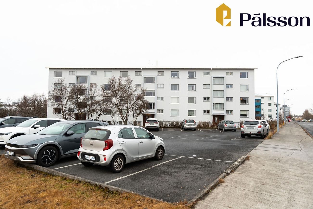 Gnoðarvogur 38, 104 Reykjavík