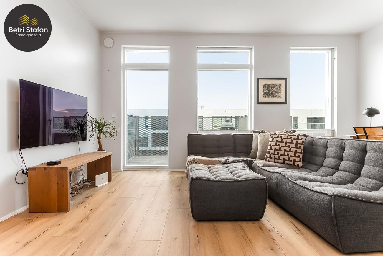 Valshlíð 16, 102 Reykjavík
