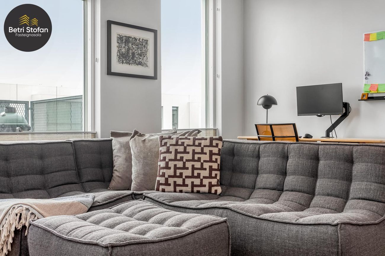 Valshlíð 16, 102 Reykjavík