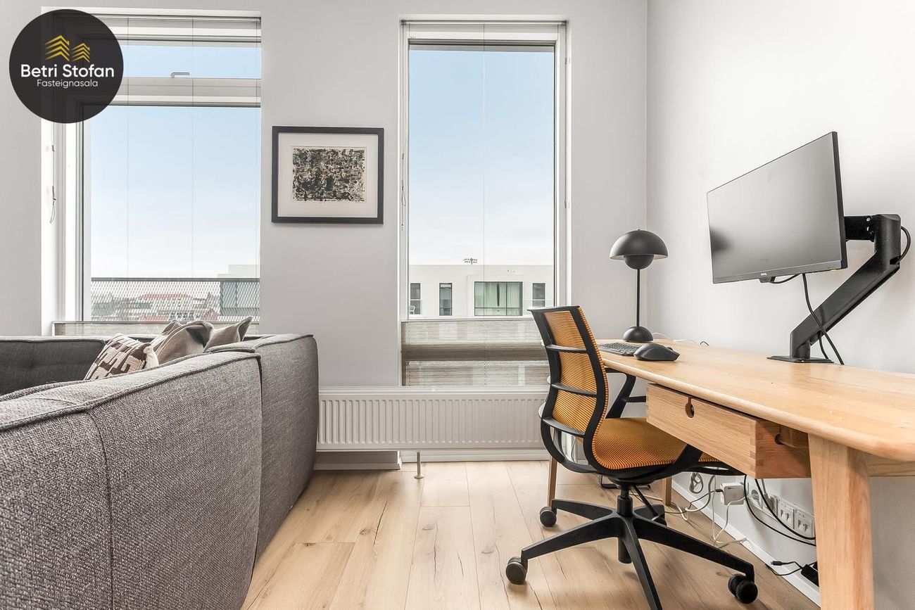 Valshlíð 16, 102 Reykjavík