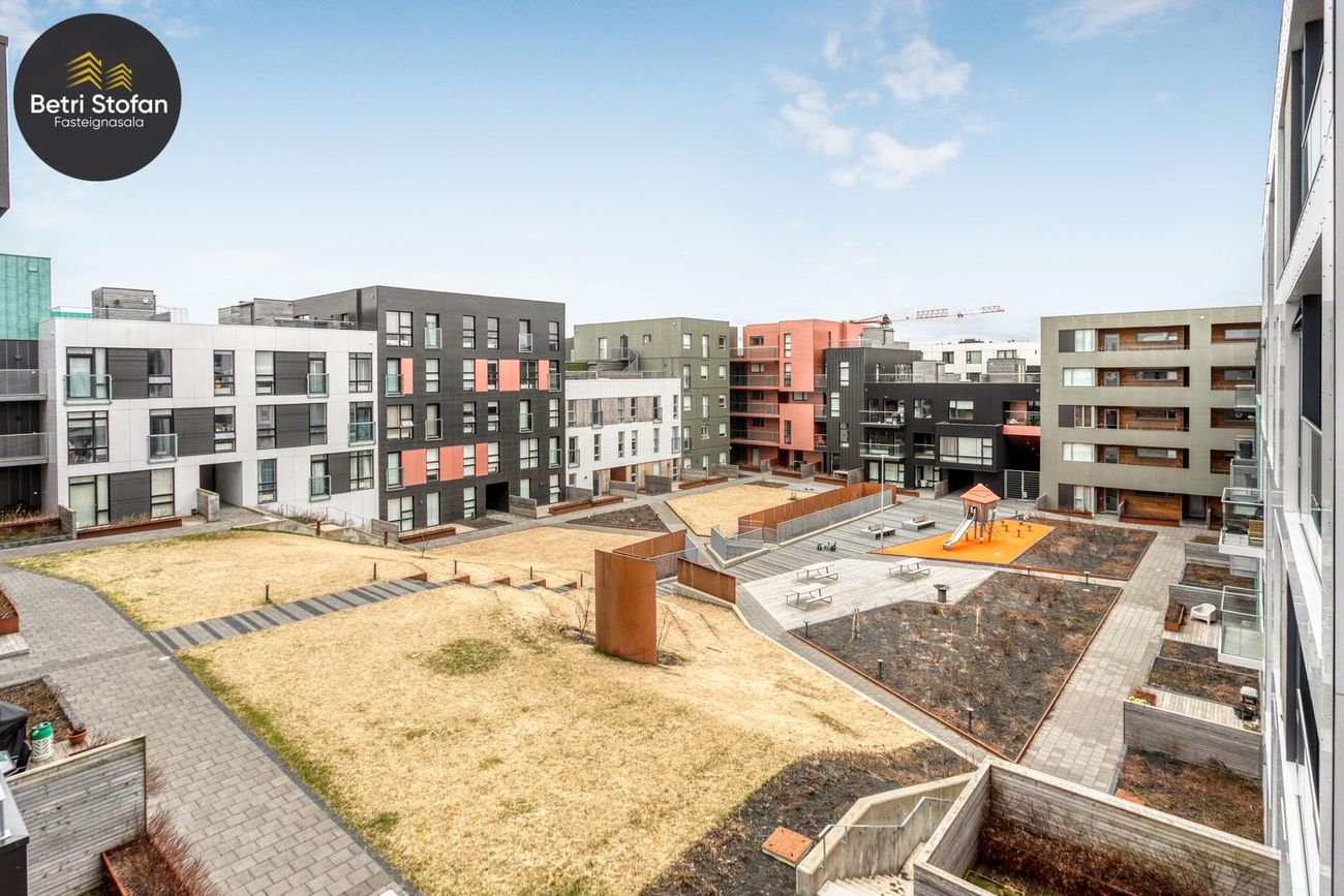 Valshlíð 16, 102 Reykjavík