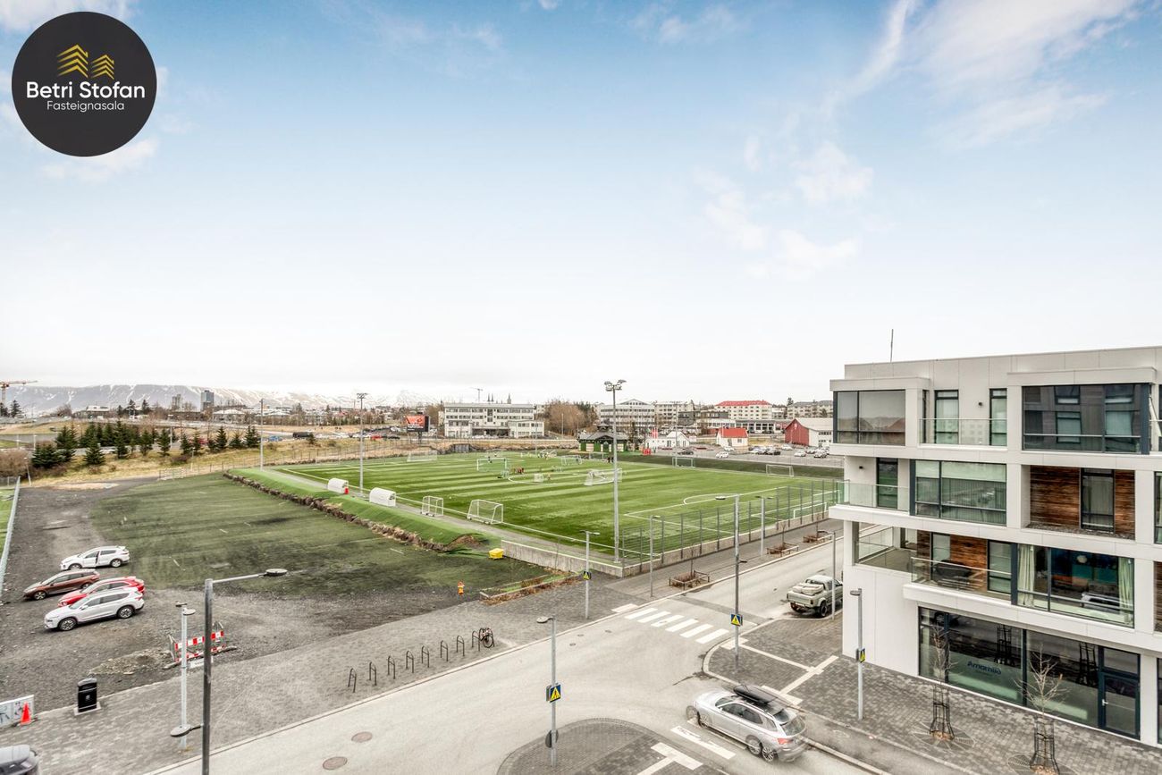 Valshlíð 16, 102 Reykjavík