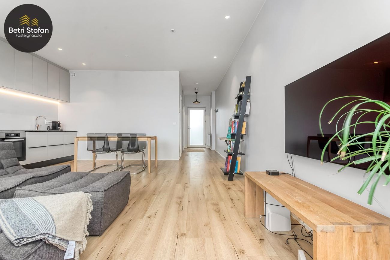 Valshlíð 16, 102 Reykjavík