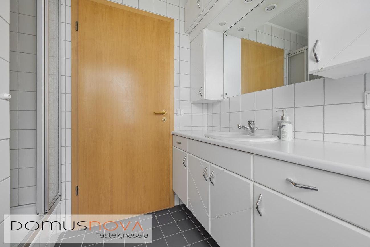 Frostafold 25, 112 Reykjavík