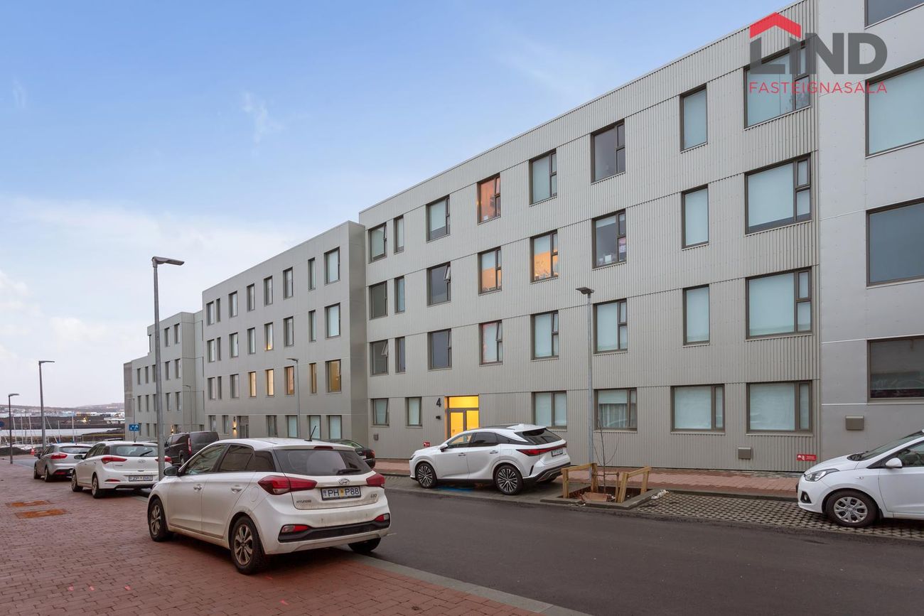 Arkarvogur 4, 104 Reykjavík