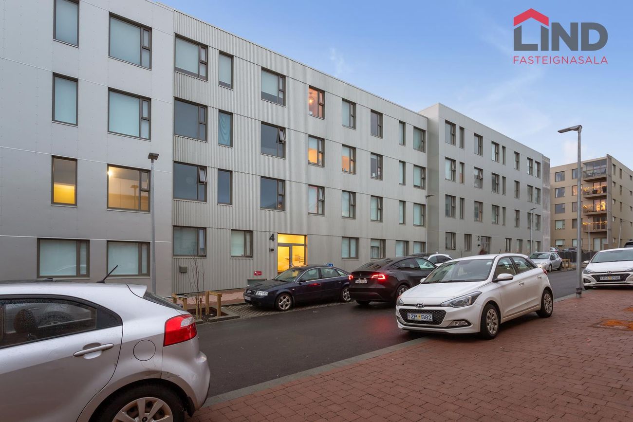 Arkarvogur 4, 104 Reykjavík
