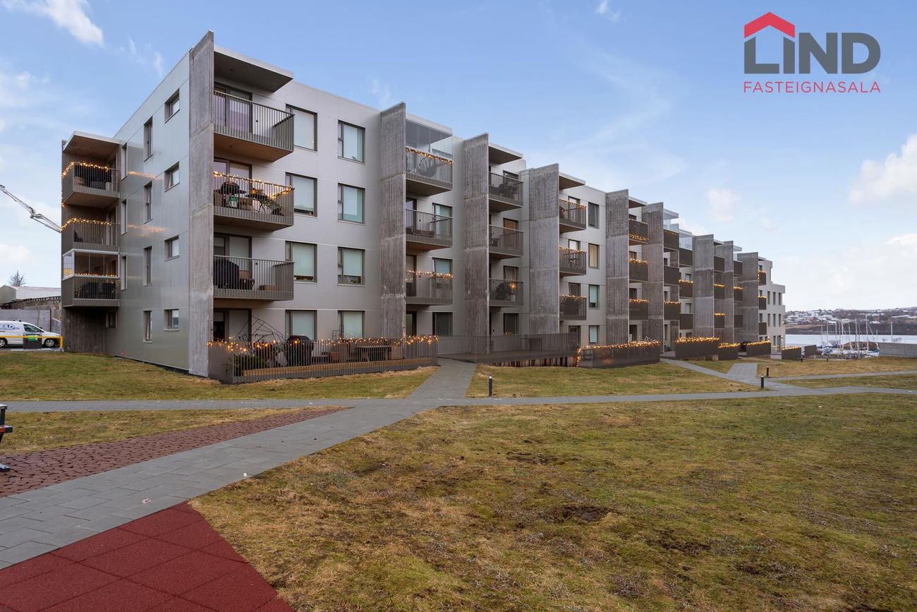 Arkarvogur 4, 104 Reykjavík
