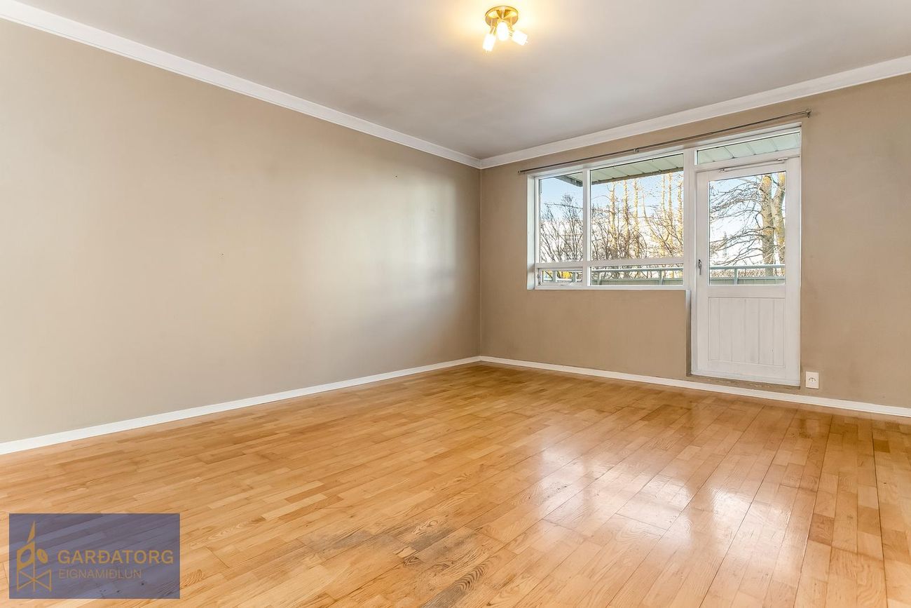 Hringbraut 107, 101 Reykjavík