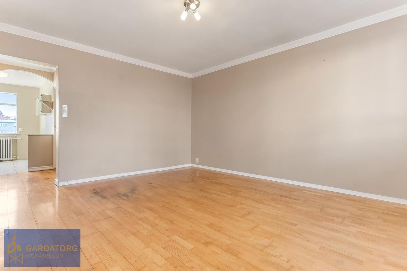 Hringbraut 107, 101 Reykjavík