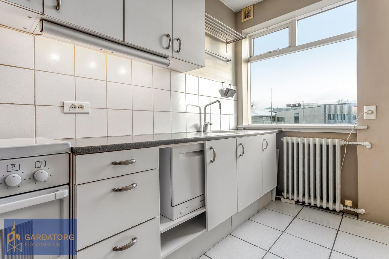 Hringbraut 107, 101 Reykjavík