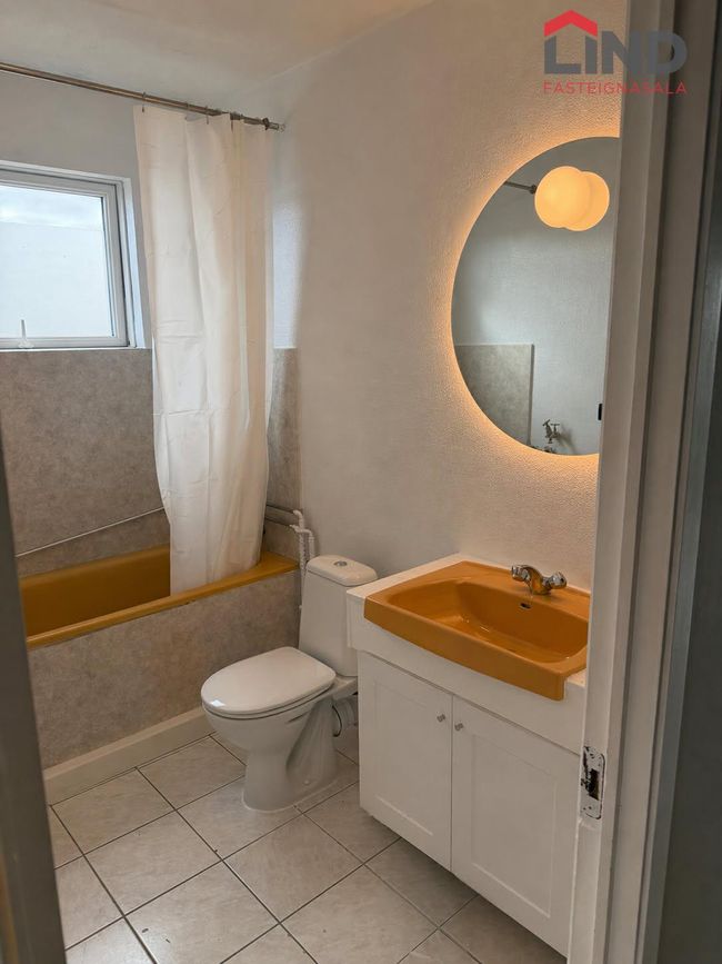 Fífumói 5C, 260 Reykjanesbær
