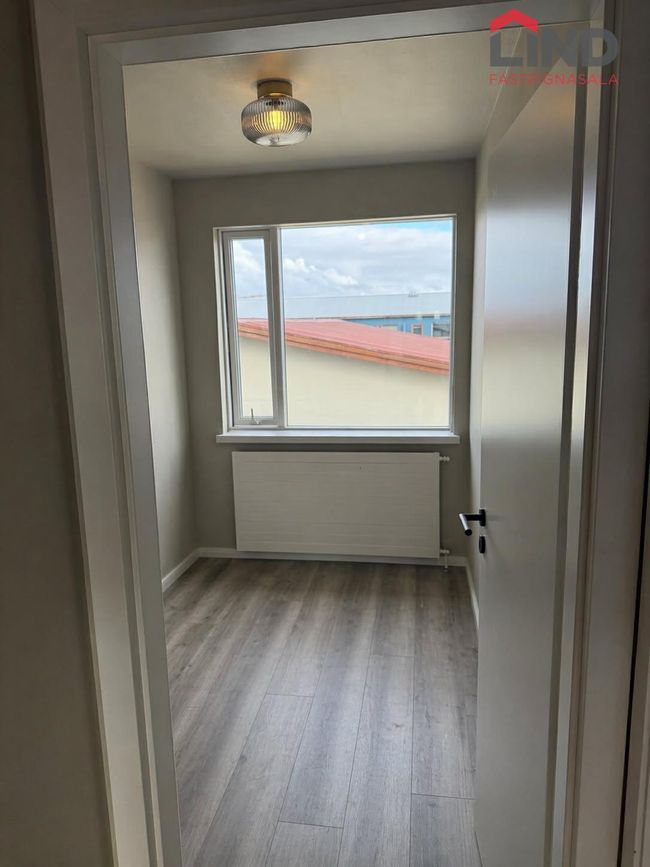 Fífumói 5C, 260 Reykjanesbær