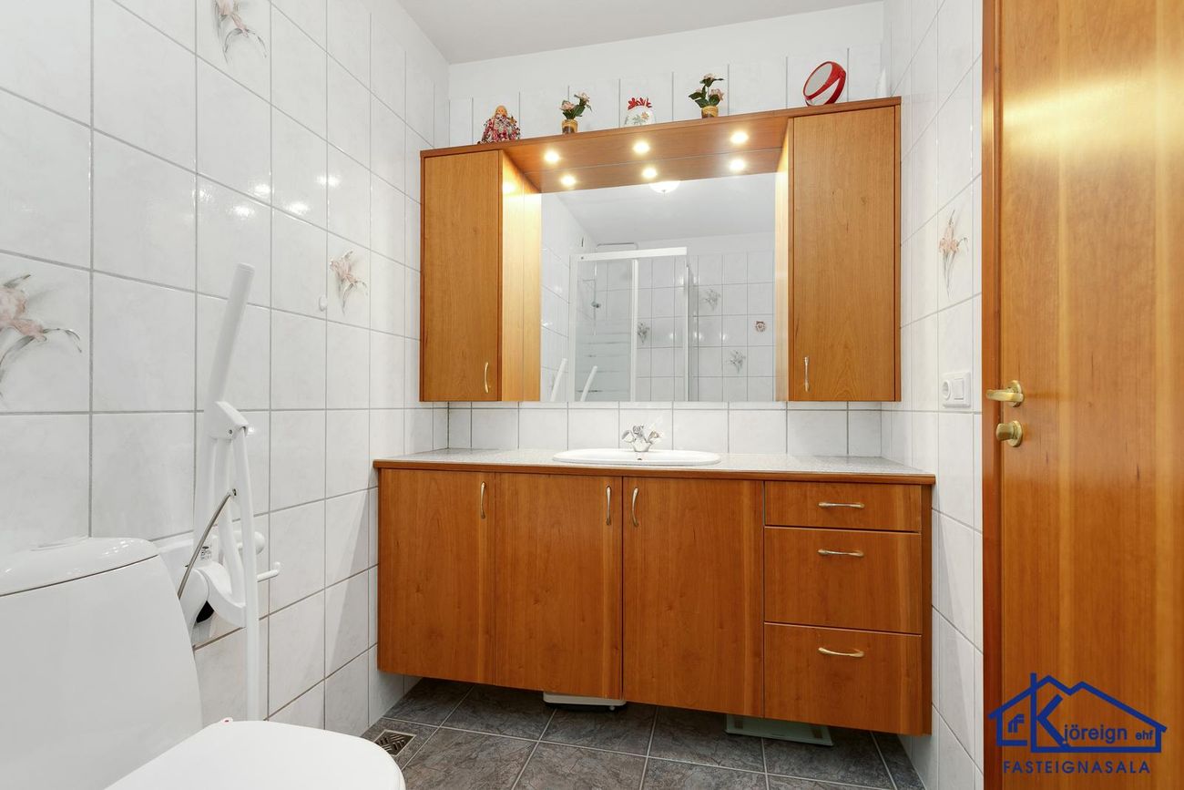 Lækjasmári 6 - 0201, 201 Kópavogur