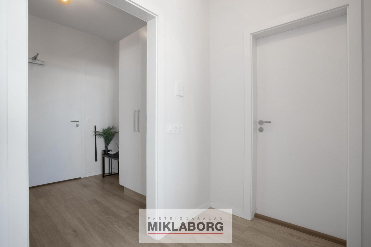 Hafnarbraut 11, 200 Kópavogur