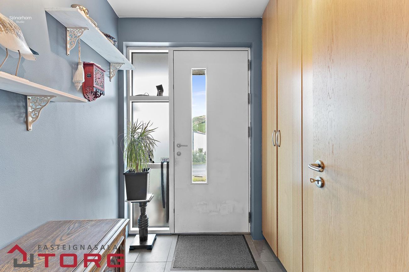 Rauðamýri 1 - 0302, 270 Mosfellsbær