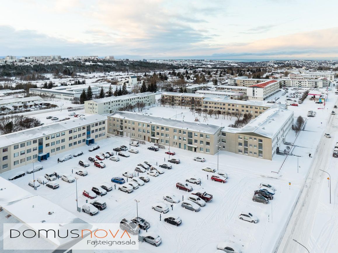 Hraunbær 122, 110 Reykjavík