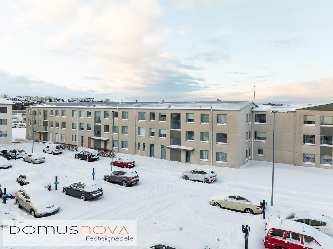 Hraunbær 122, 110 Reykjavík
