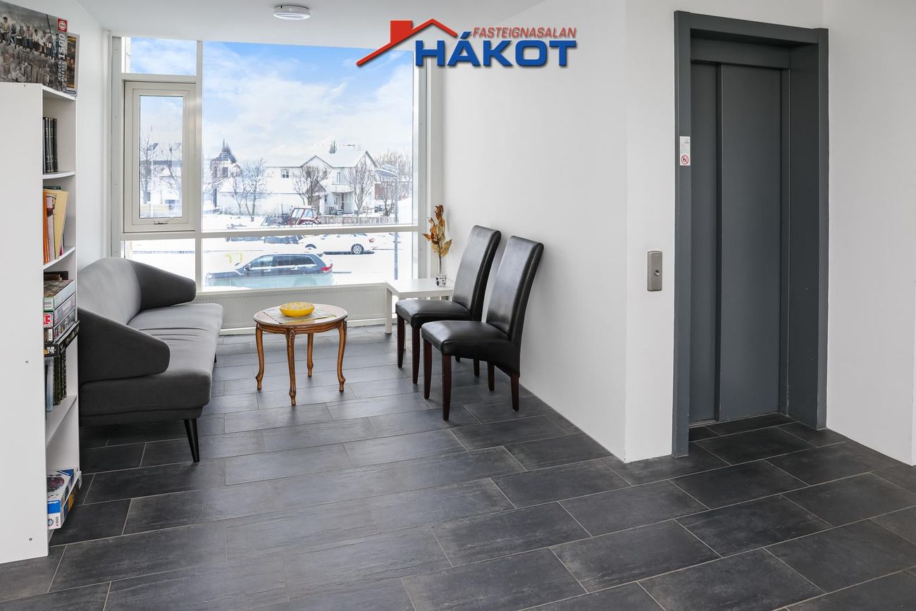 Kirkjubraut 12 - 0204, 300 Akranes