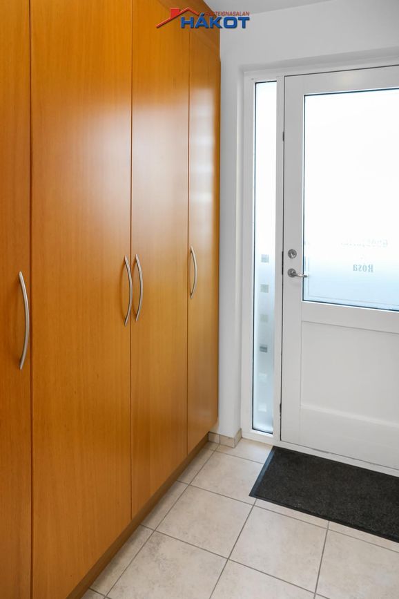 Kirkjubraut 12 - 0204, 300 Akranes