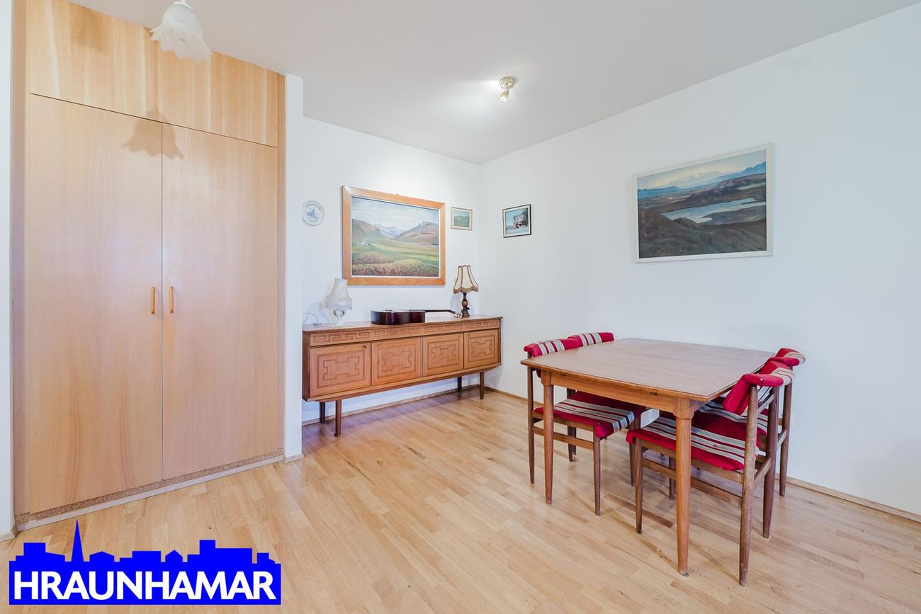 Hvassaleiti 58, 103 Reykjavík