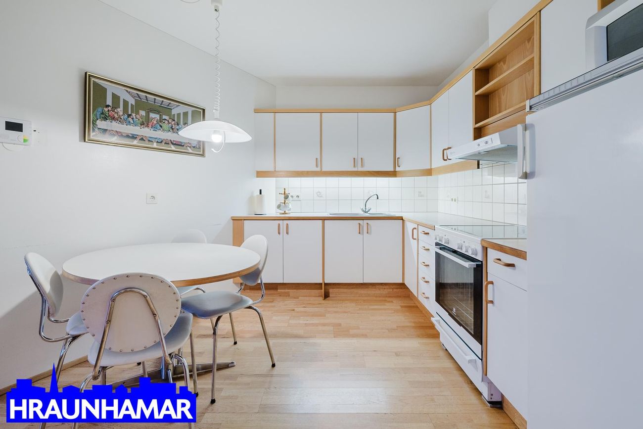 Hvassaleiti 58, 103 Reykjavík