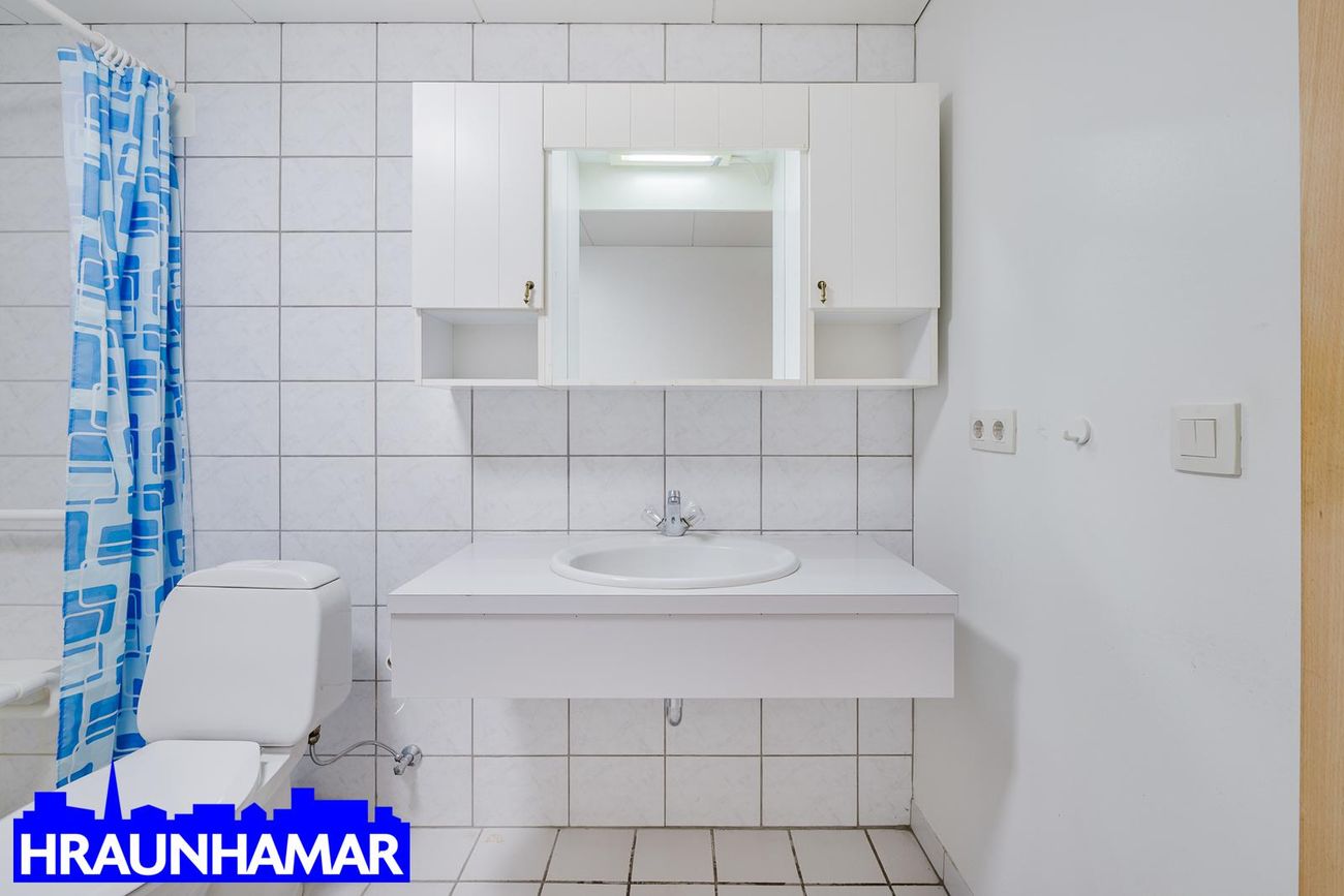 Hvassaleiti 58, 103 Reykjavík
