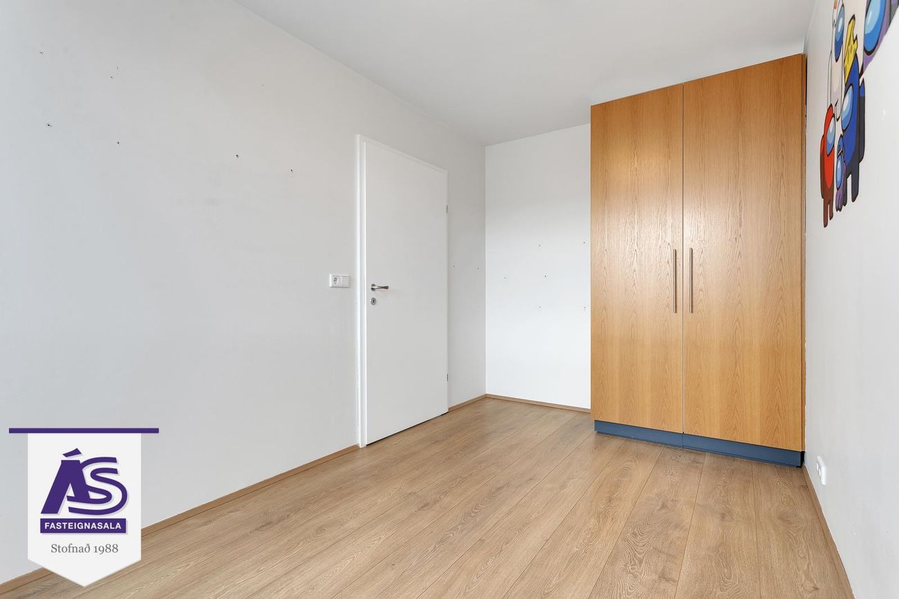 Eskivellir 7, 221 Hafnarfjörður