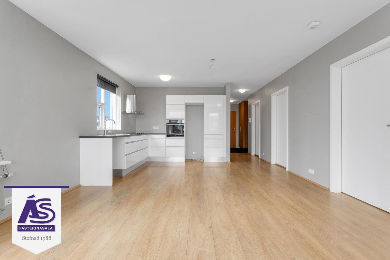 Eskivellir 7, 221 Hafnarfjörður