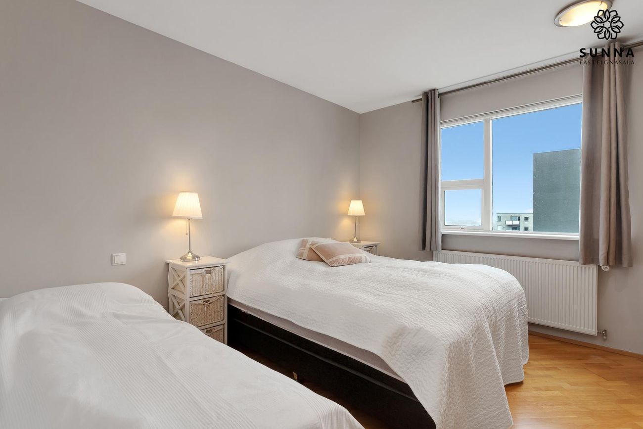 Kristnibraut 79, 113 Reykjavík
