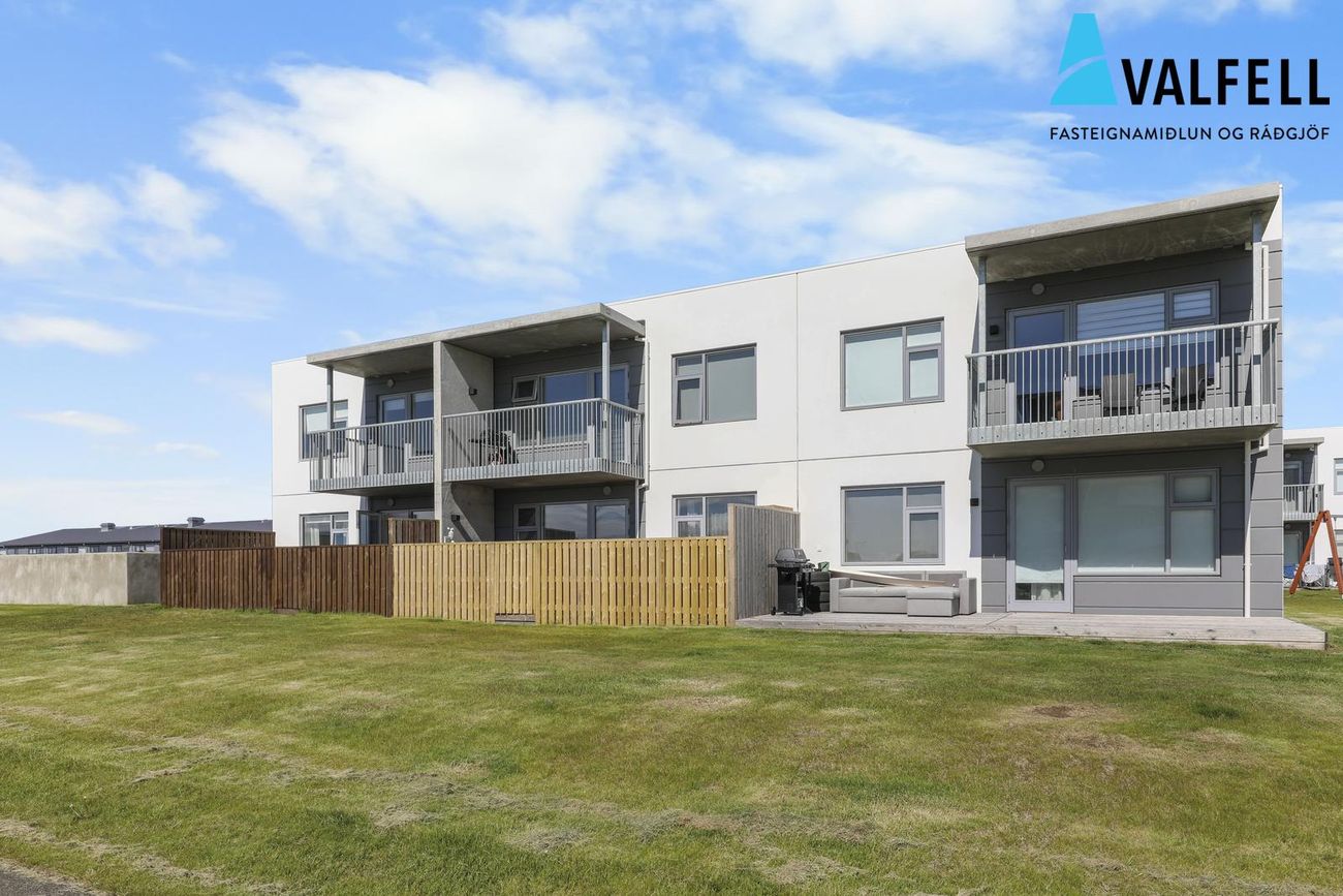 Asparskógar 1, 300 Akranes