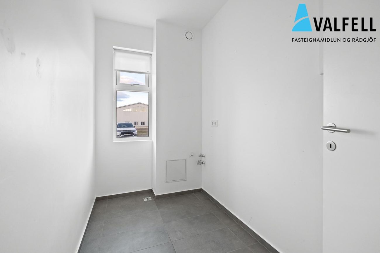 Asparskógar 1, 300 Akranes