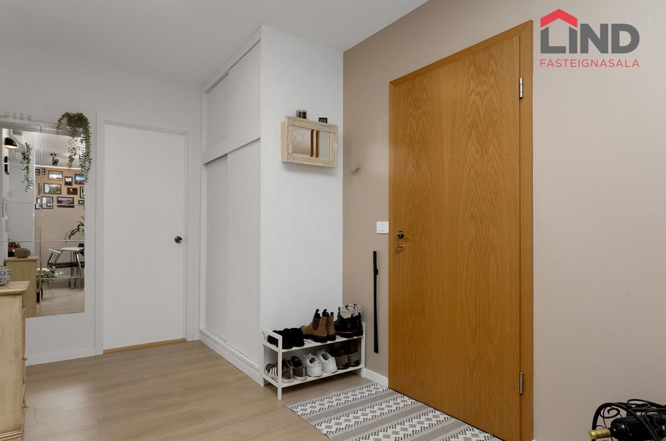 Dúfnahólar 4, 111 Reykjavík