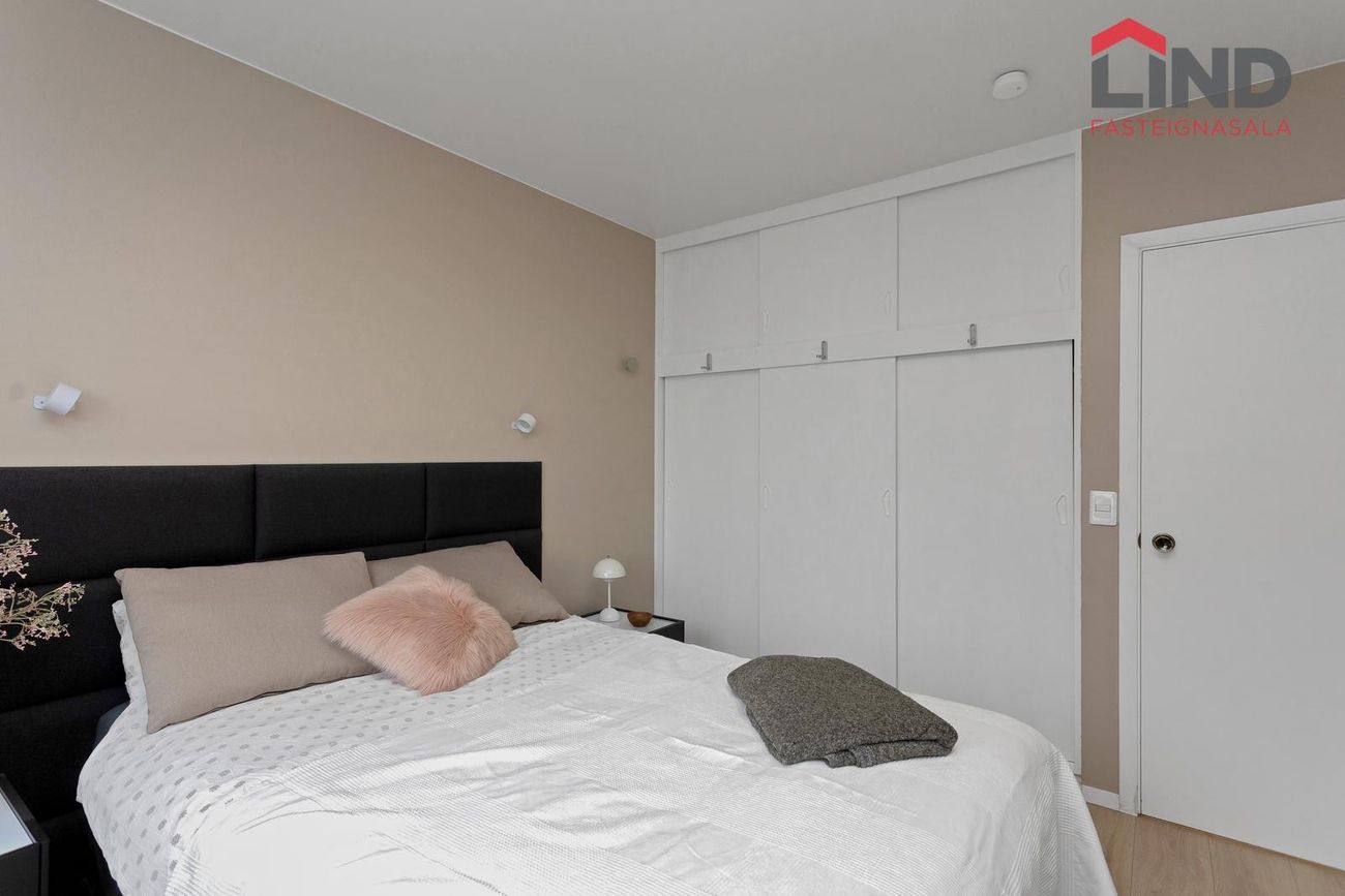 Dúfnahólar 4, 111 Reykjavík