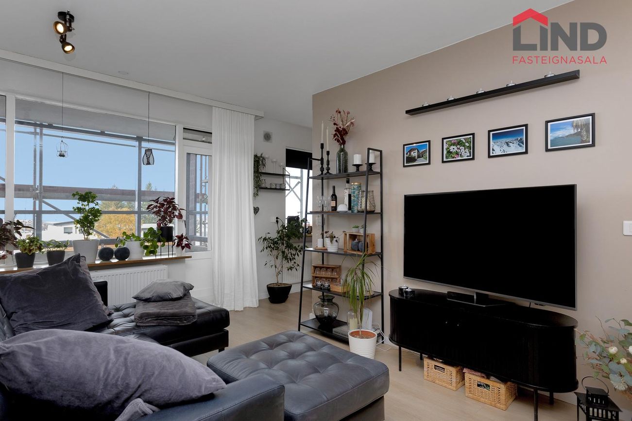 Dúfnahólar 4, 111 Reykjavík