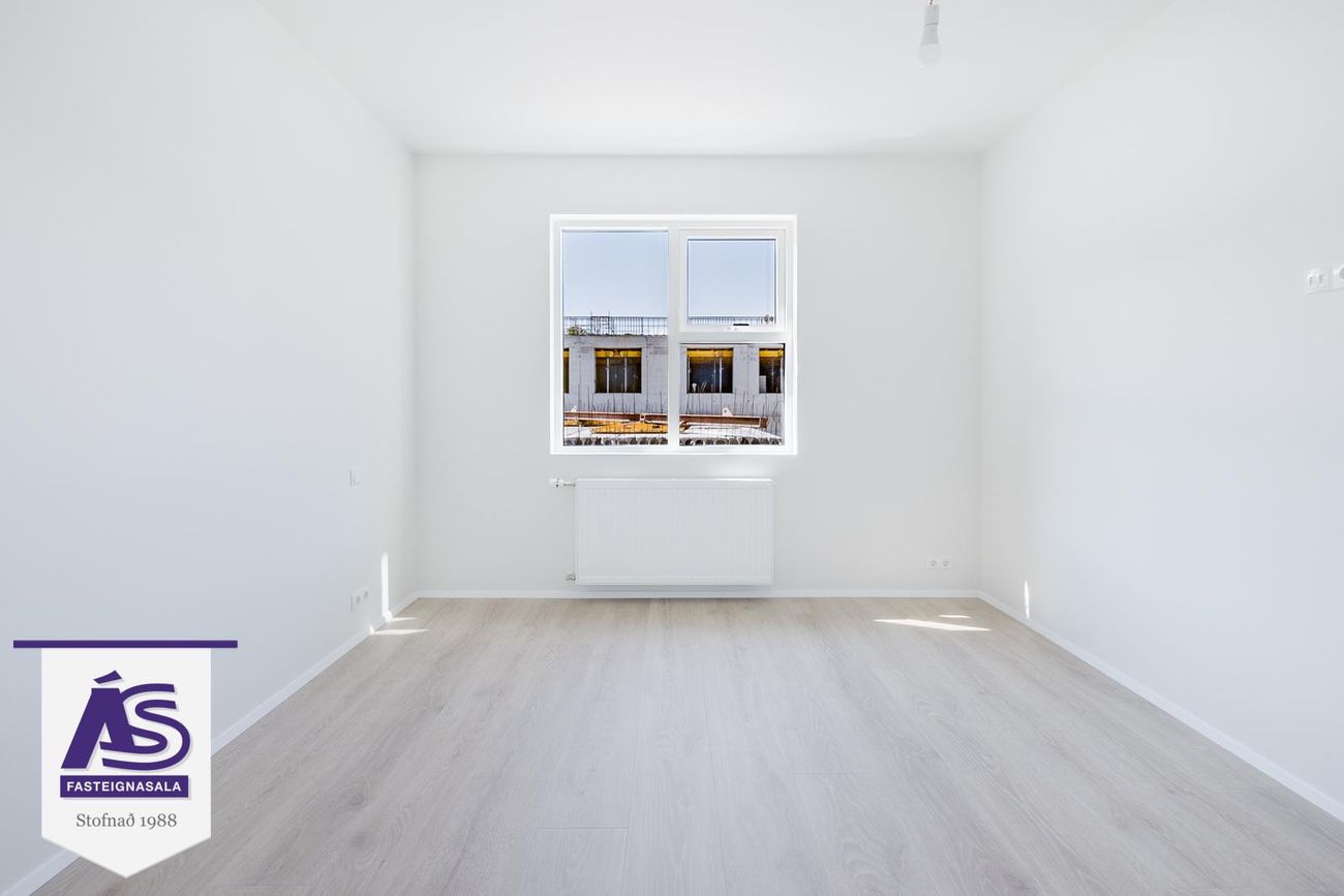 Baughamar 3 - 0402, 221 Hafnarfjörður