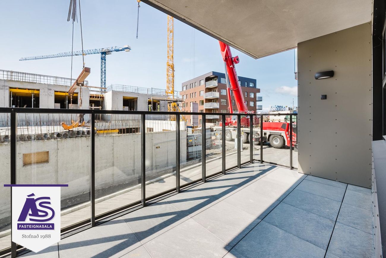 Baughamar 3 - 0402, 221 Hafnarfjörður