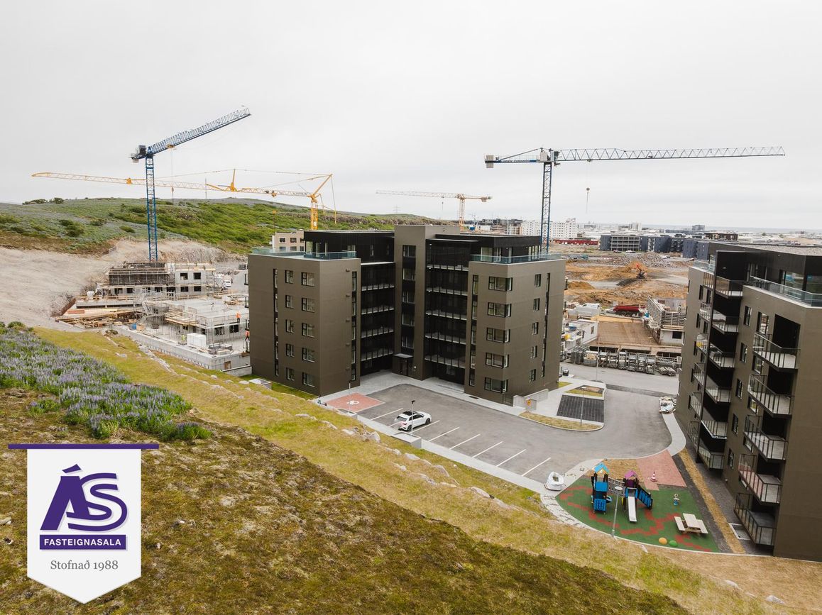 Baughamar 3 - 0402, 221 Hafnarfjörður