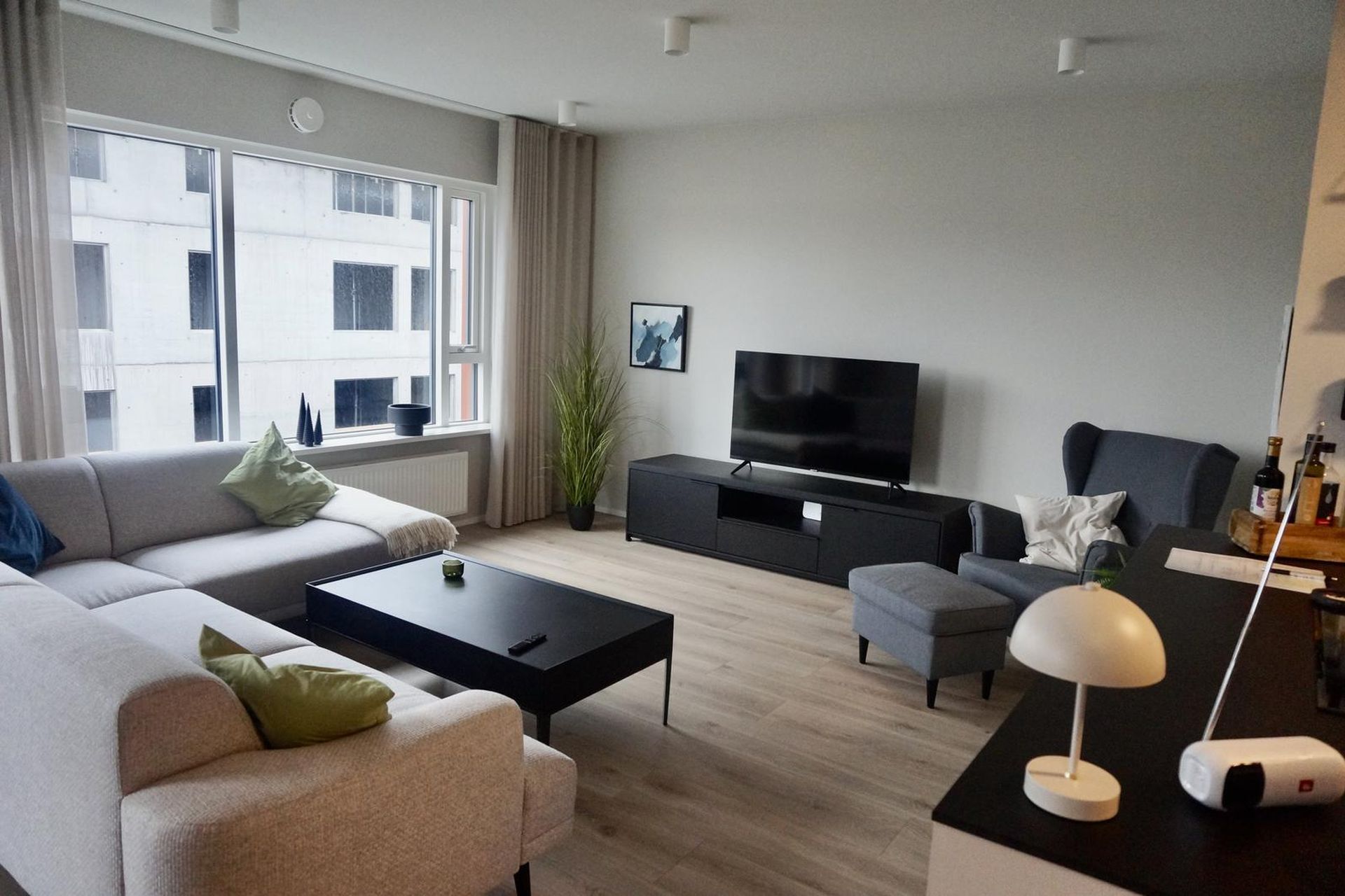 Hallgerðargata 1, 105 Reykjavík