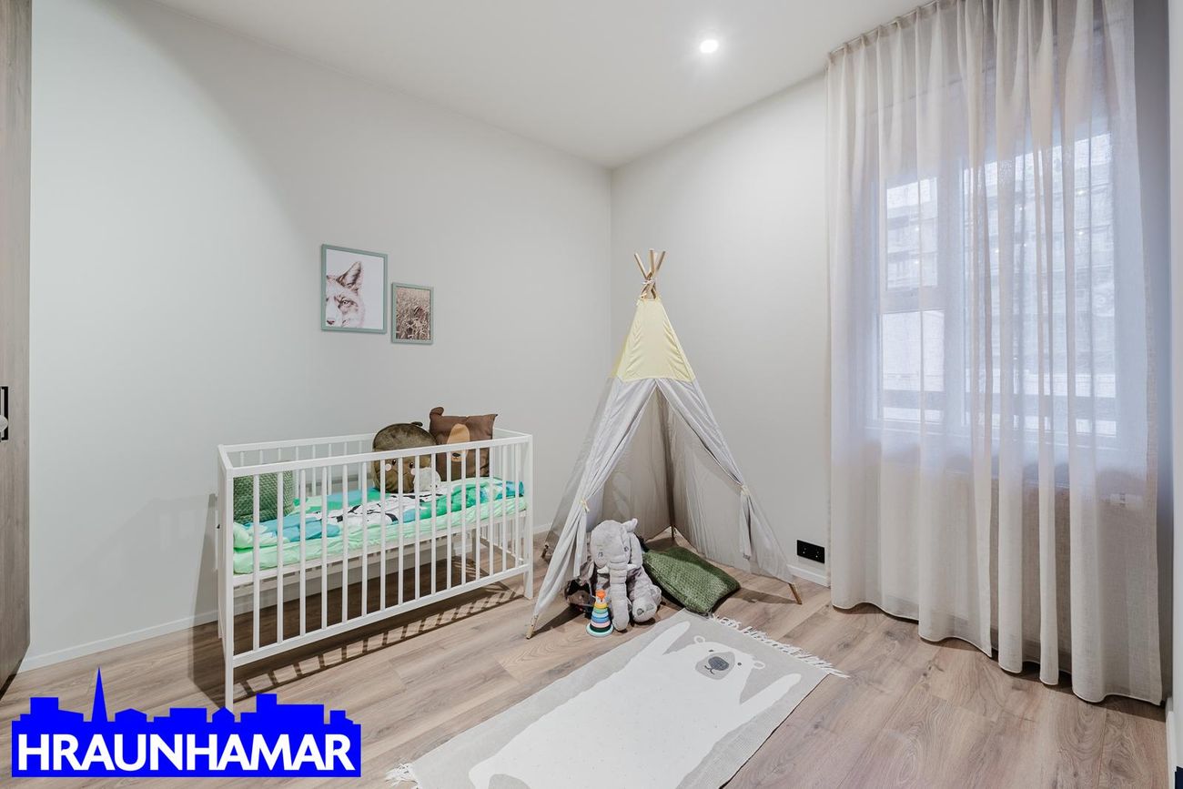 Áshamar 42 - 0201, 221 Hafnarfjörður