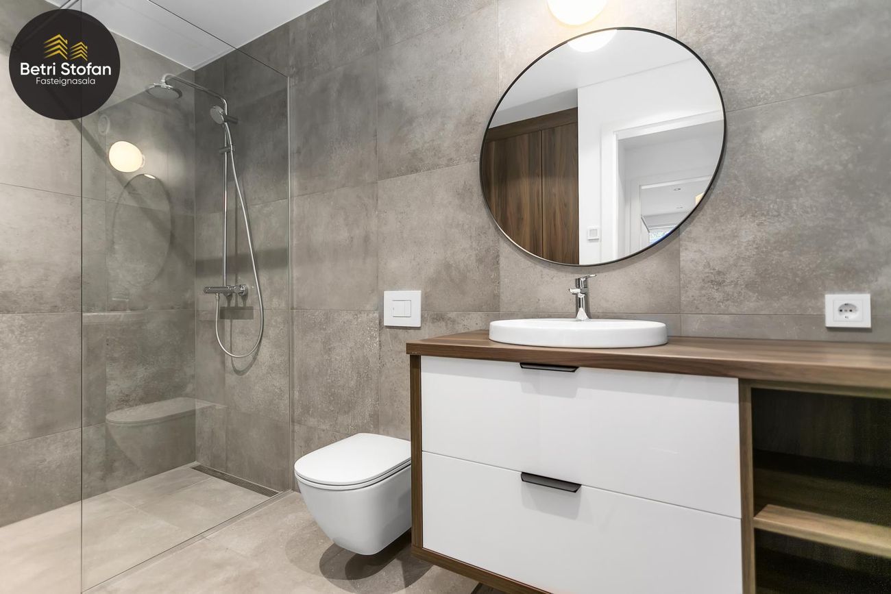 Grensásvegur 1A, 108 Reykjavík